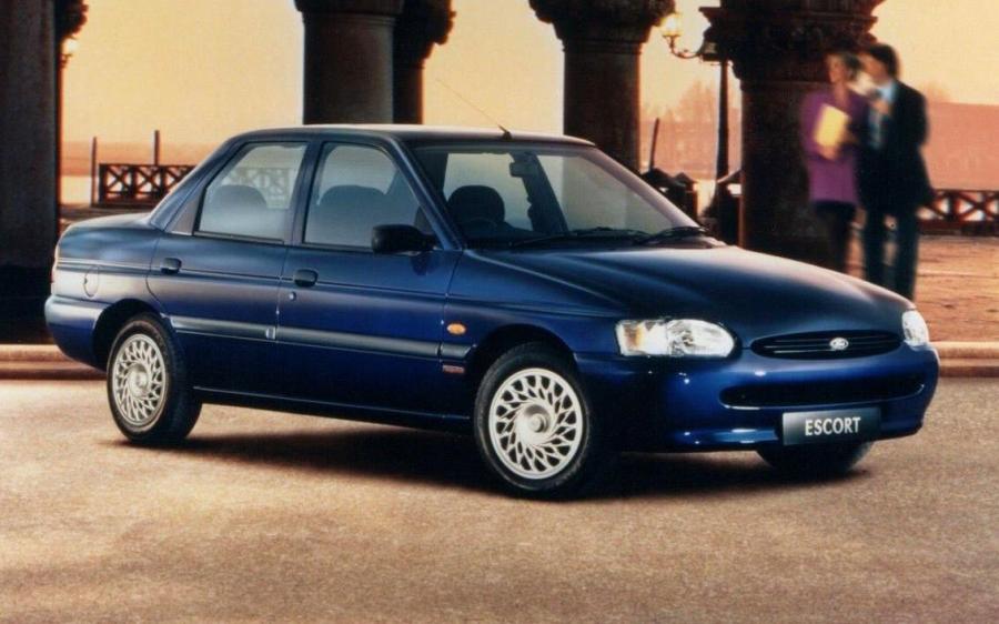 Ford Escort Masquerade Saloon (UK) '1996